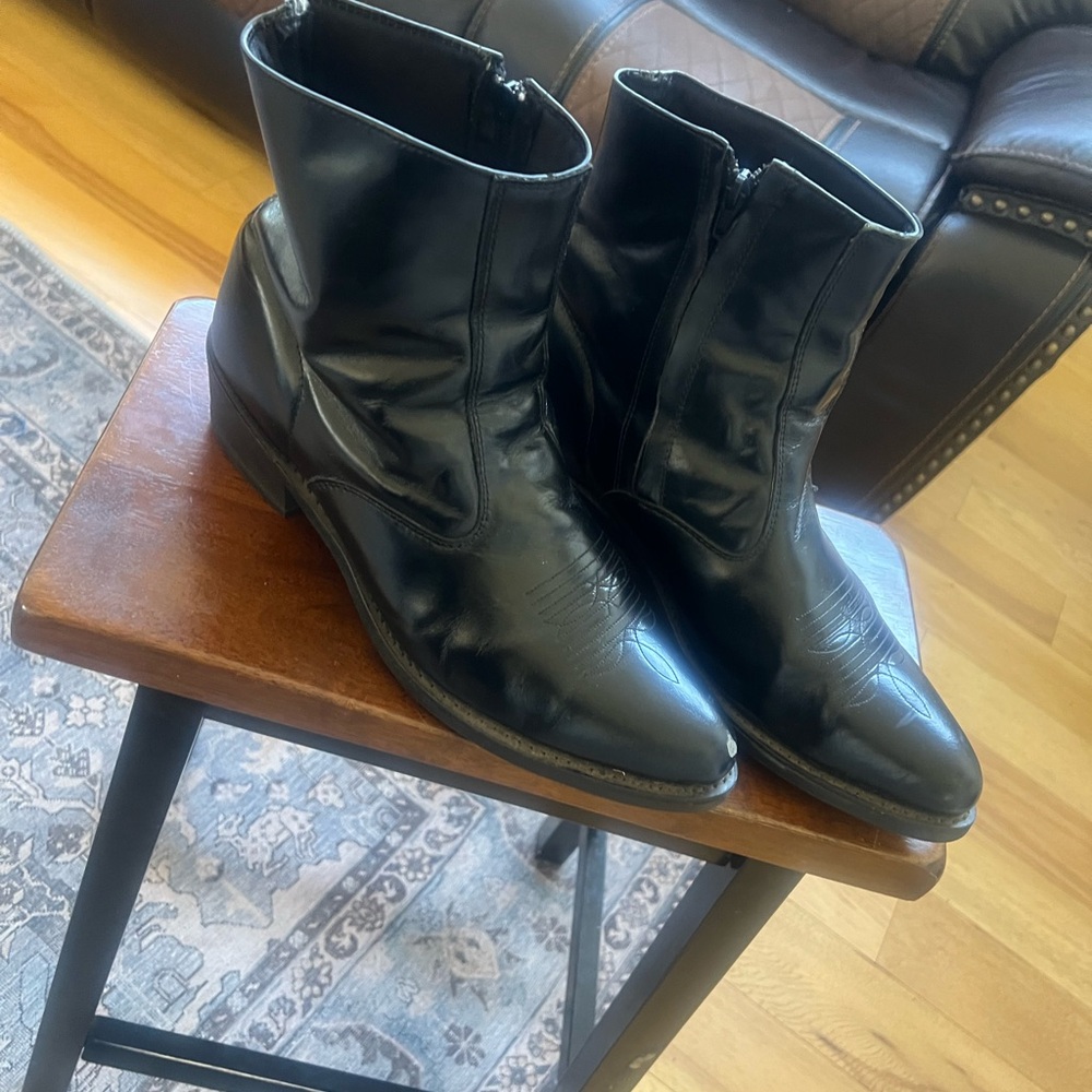 Laredo Leather Ankle Boots